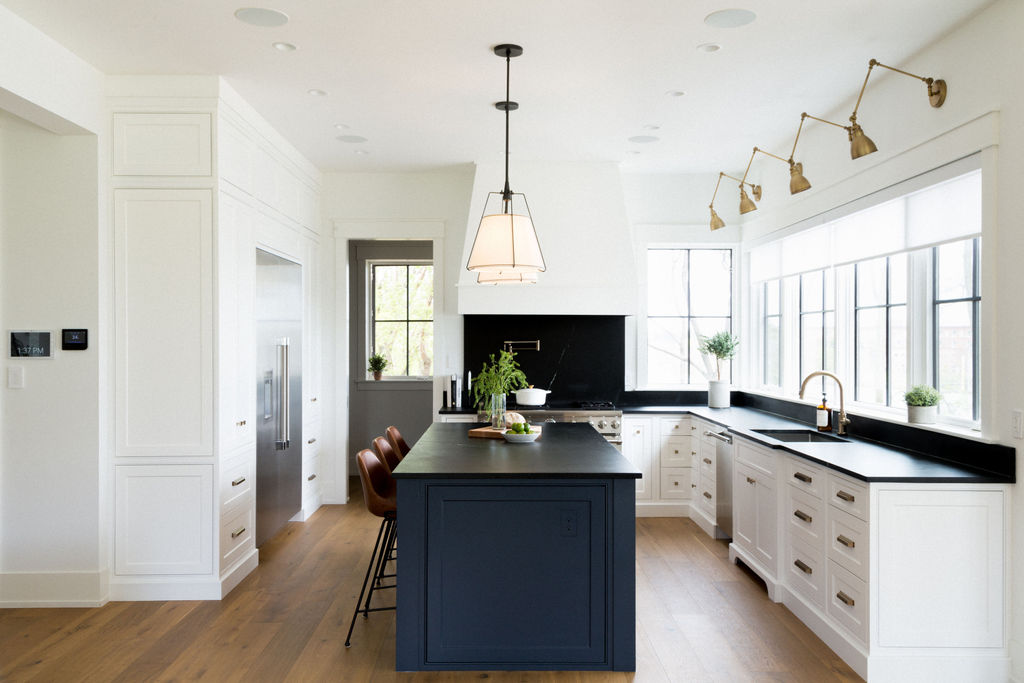 Port Dalhousie Home Kitchen